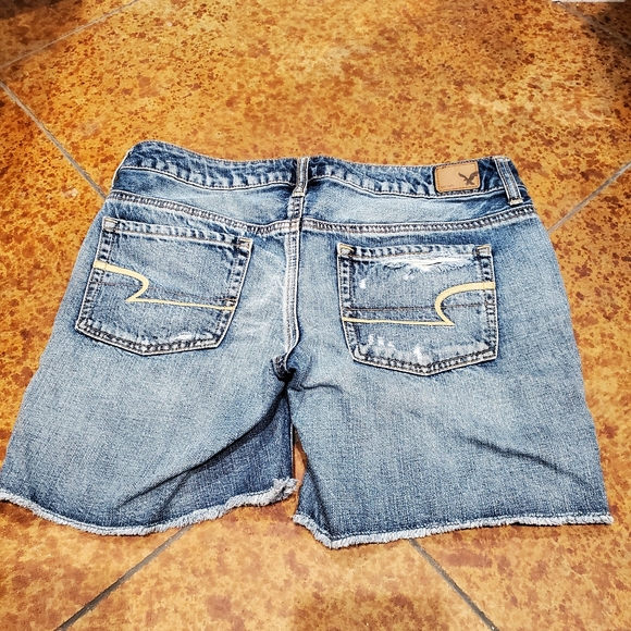 American Eagle Distressed Shorts - Picture 2 of 6